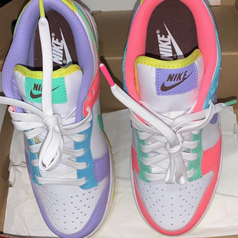 Nike dunk Low SE (Easter Candy)